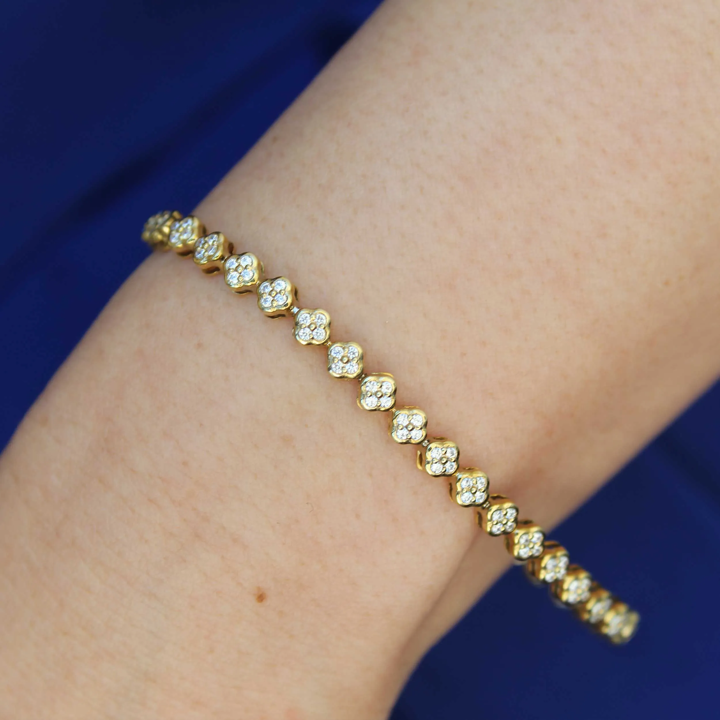 1 1/4 Carat tw Natural Diamond Clover Quatrefoil Tennis Bracelet in 925 Sterling Silver (Silver/YellowGold)