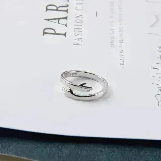 Alloy Simple Hands Hug Ring Opening Adjustable Jewelry