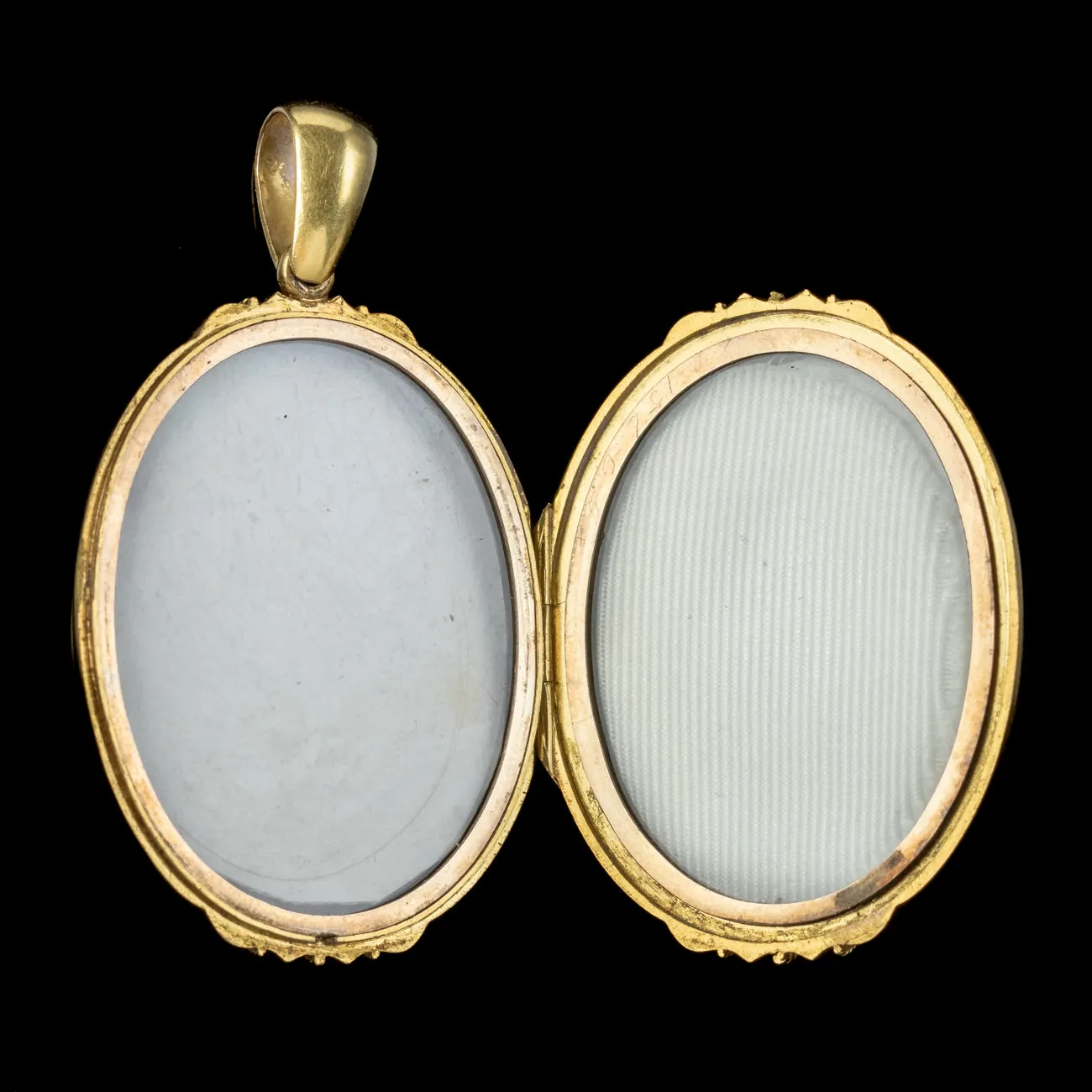Antique Victorian Etruscan Revival Locket 18ct Gold