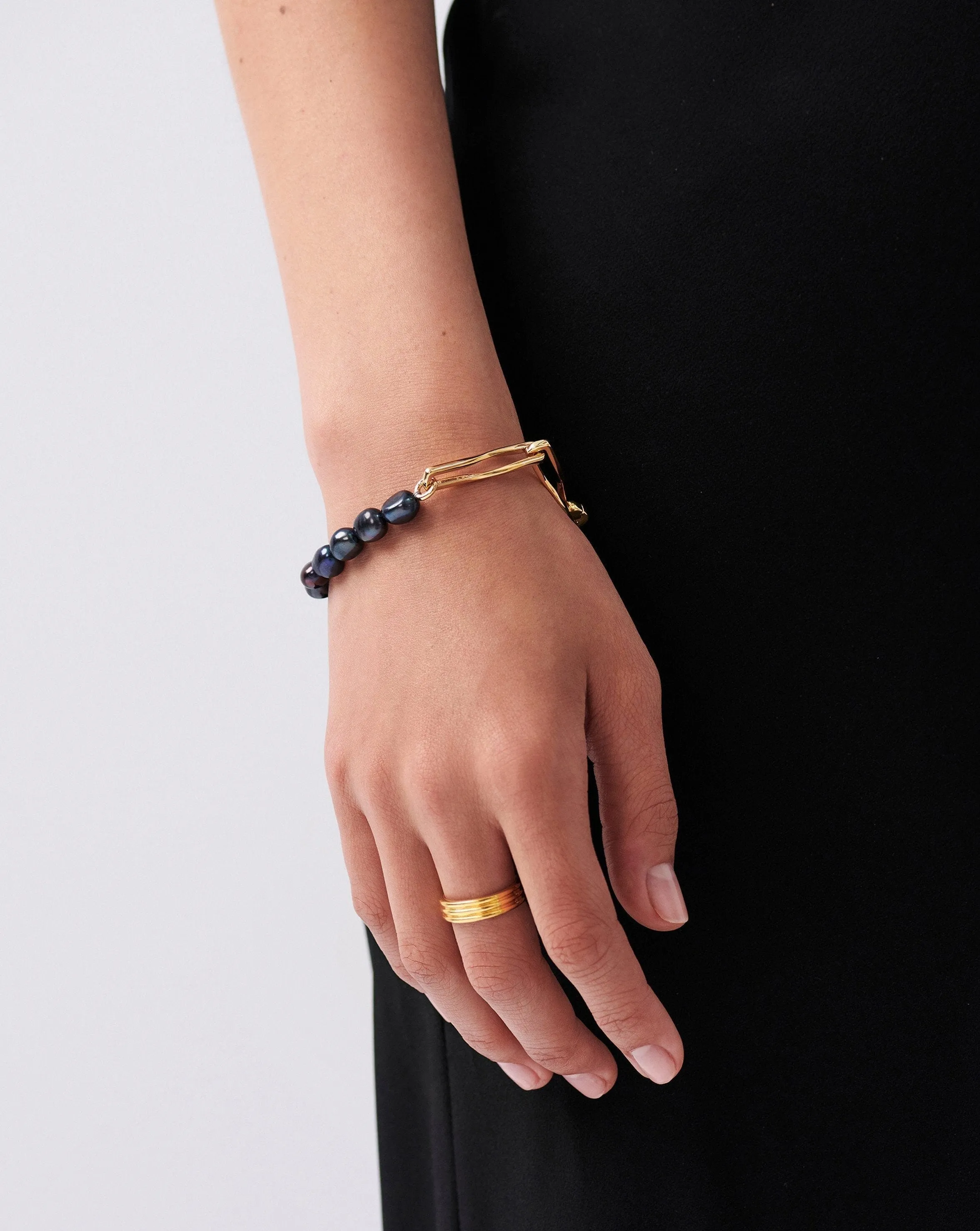 Baroque Pearl Twisted Link Bracelet | 18ct Gold Plated/Grey Pearl