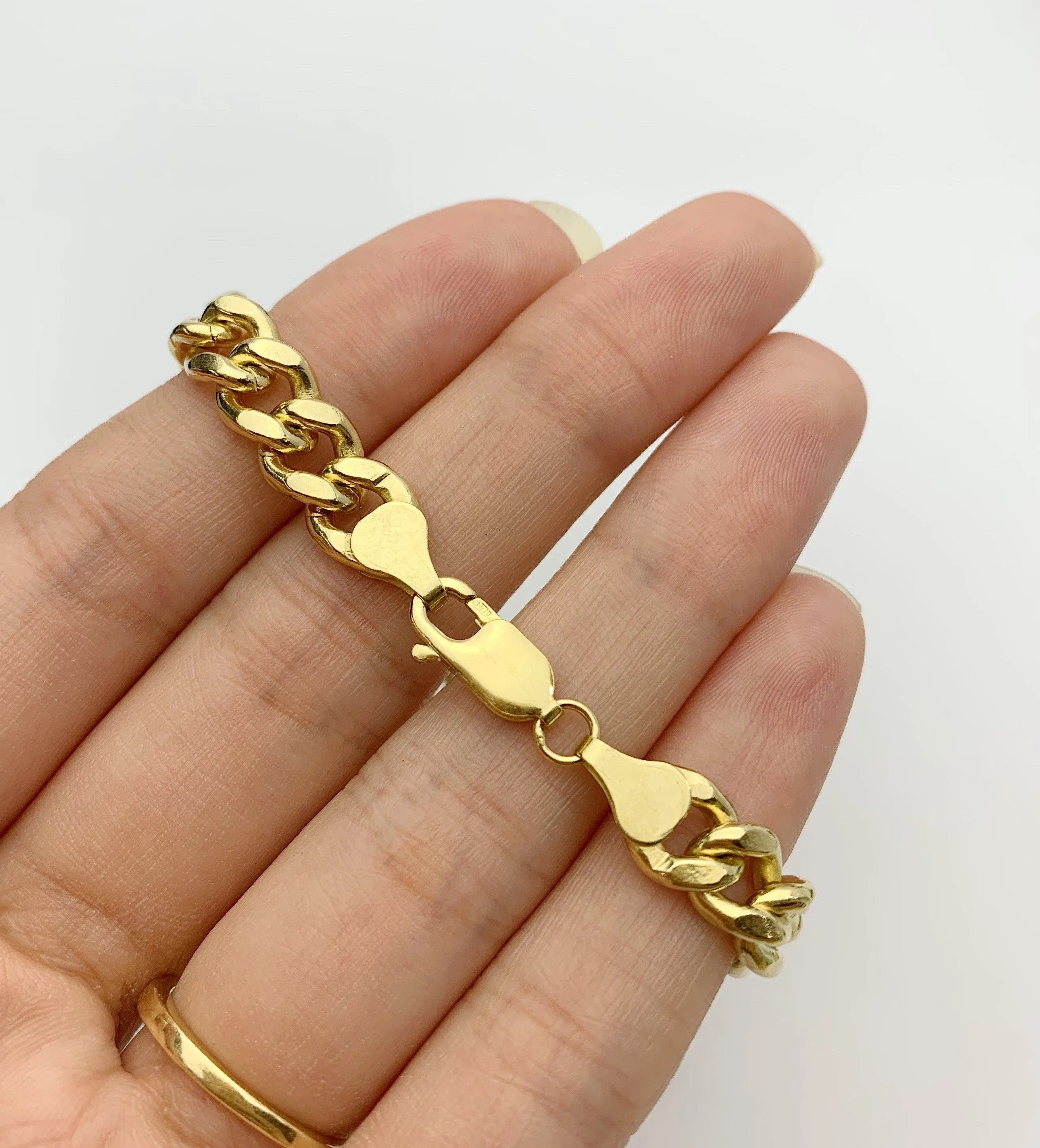 Curb Chain Bracelet 7 inch 14k Gold Filled 7.6mm (SM96LC)