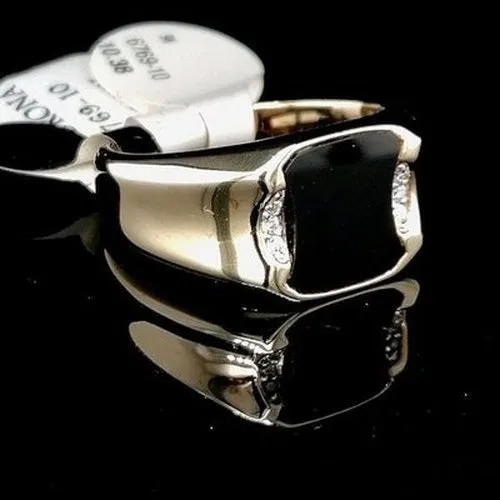 Gents Onyx & Diamond ring