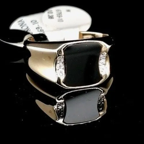 Gents Onyx & Diamond ring