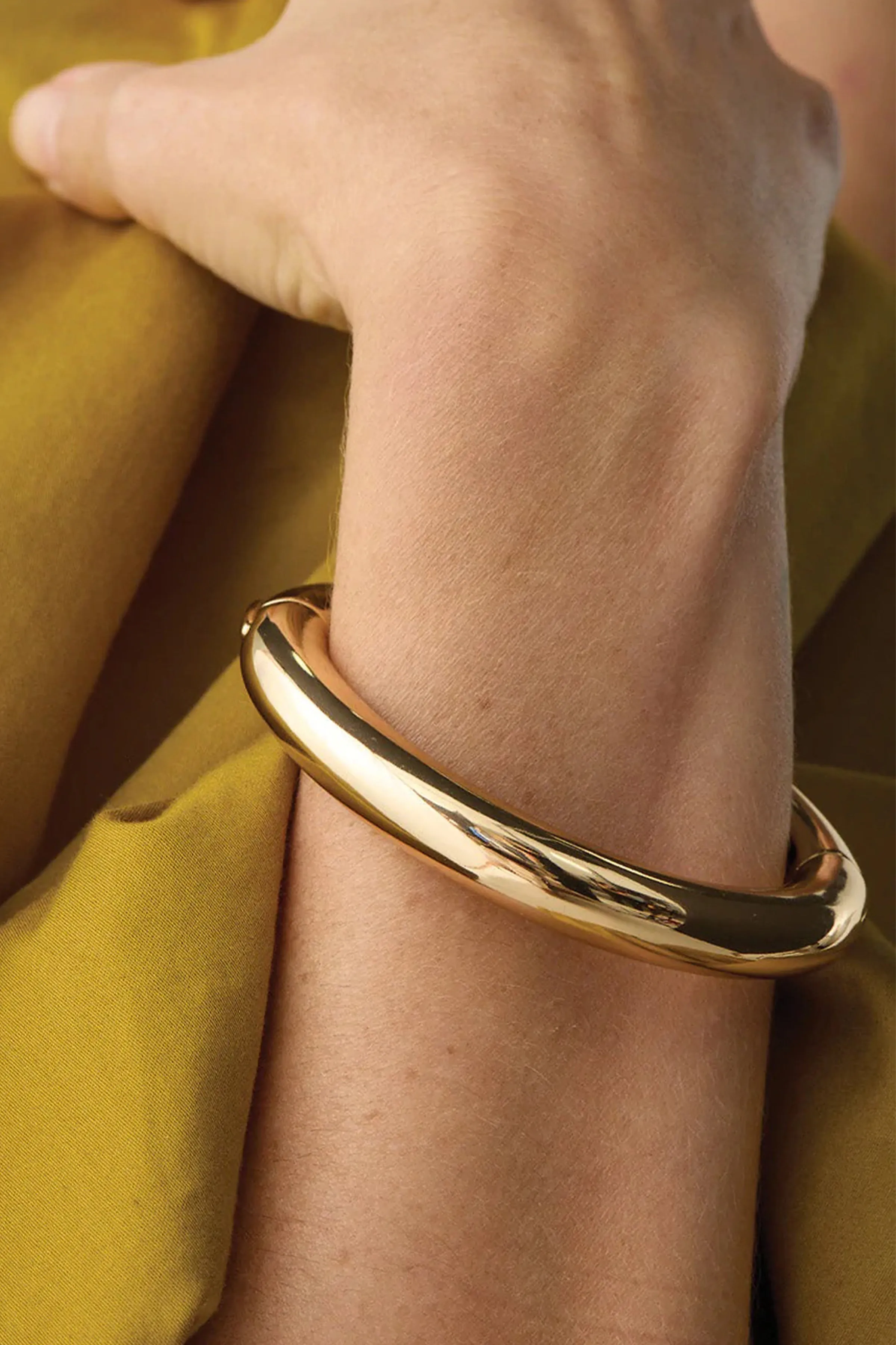 Gia Mega Bangle (Gold)