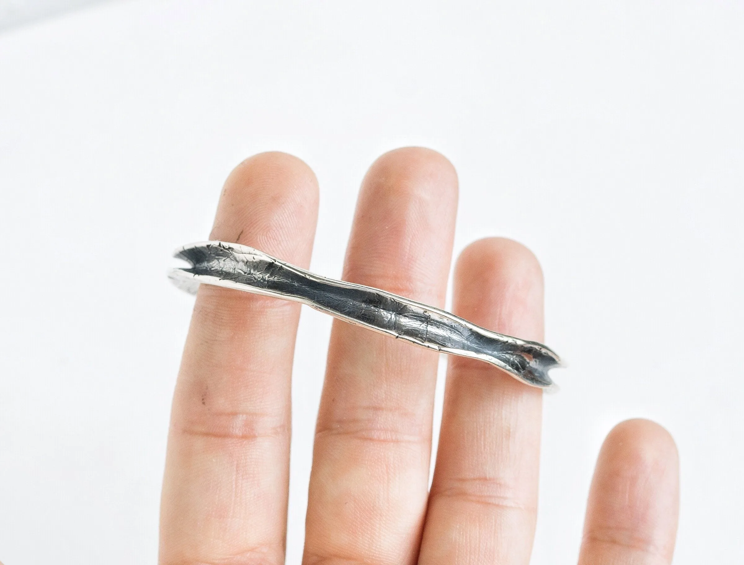 INGRID / Wave Cuff Bracelet