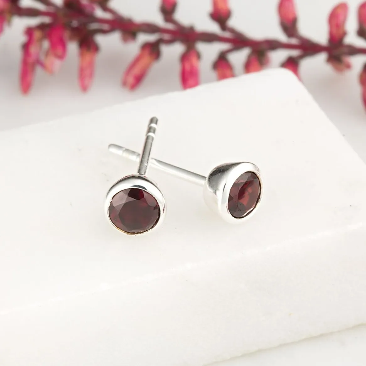 January Birthstone Earrings (Garnet)
