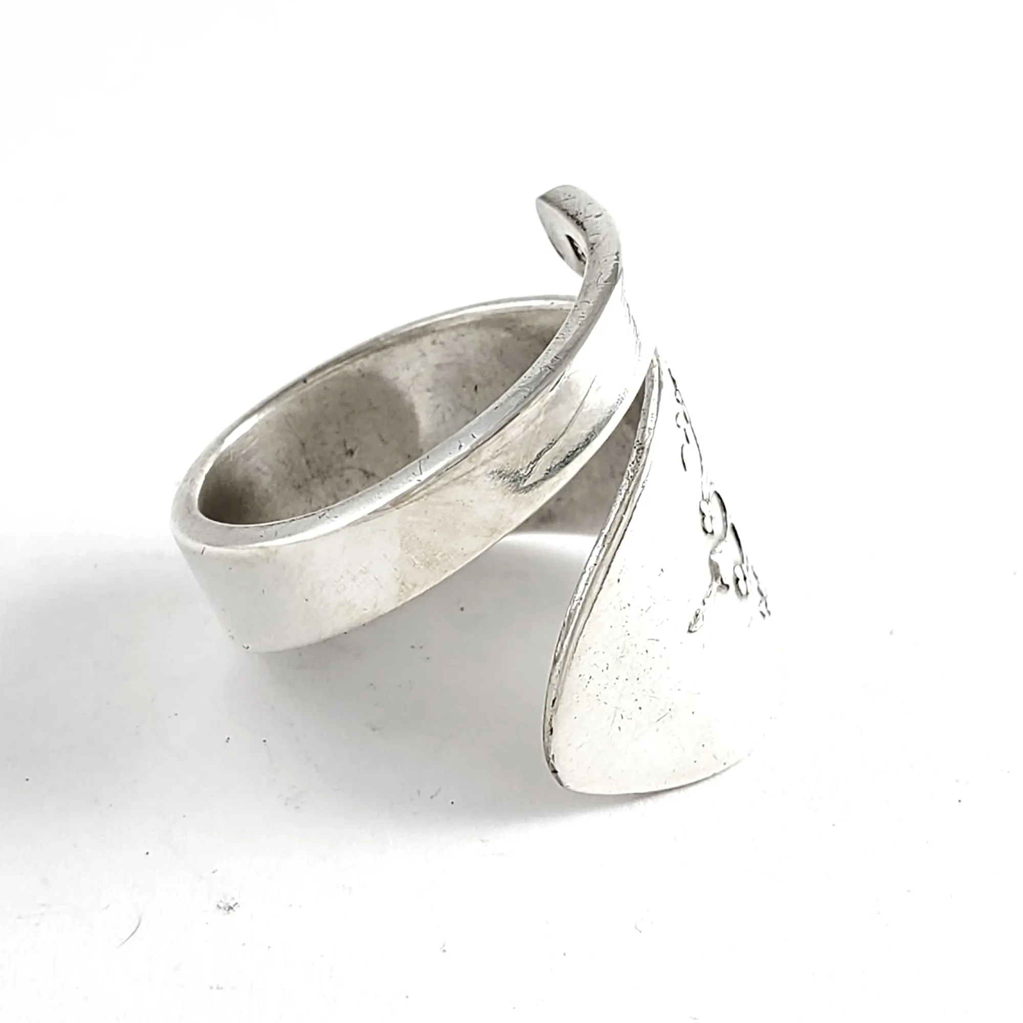 Lunt Mount Vernon Sterling Silver Wrap Around Spoon Ring