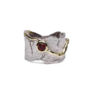 Revele Garnet Ring
