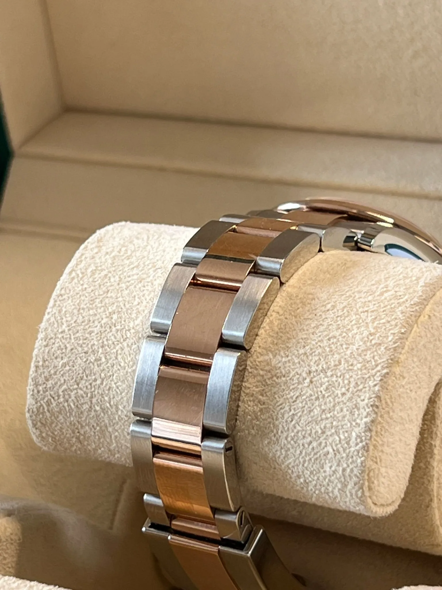 Rolex - Pre-owned Two Tone Rose Gold Datejust 31mm Mother of Pearl (MOP) Diamond Dial Oyster Bracelet 278241