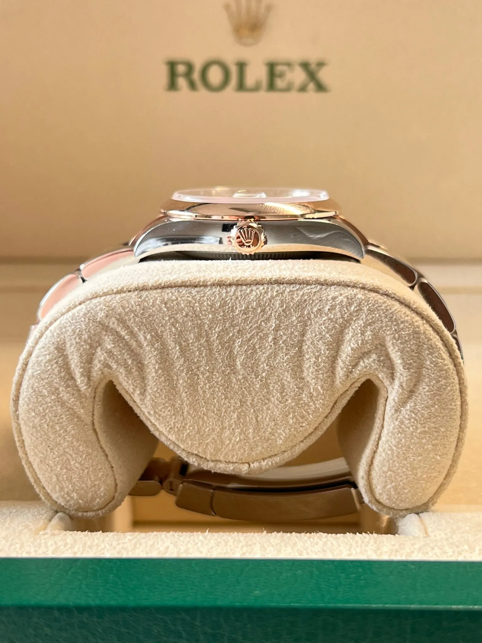 Rolex - Pre-owned Two Tone Rose Gold Datejust 31mm Mother of Pearl (MOP) Diamond Dial Oyster Bracelet 278241