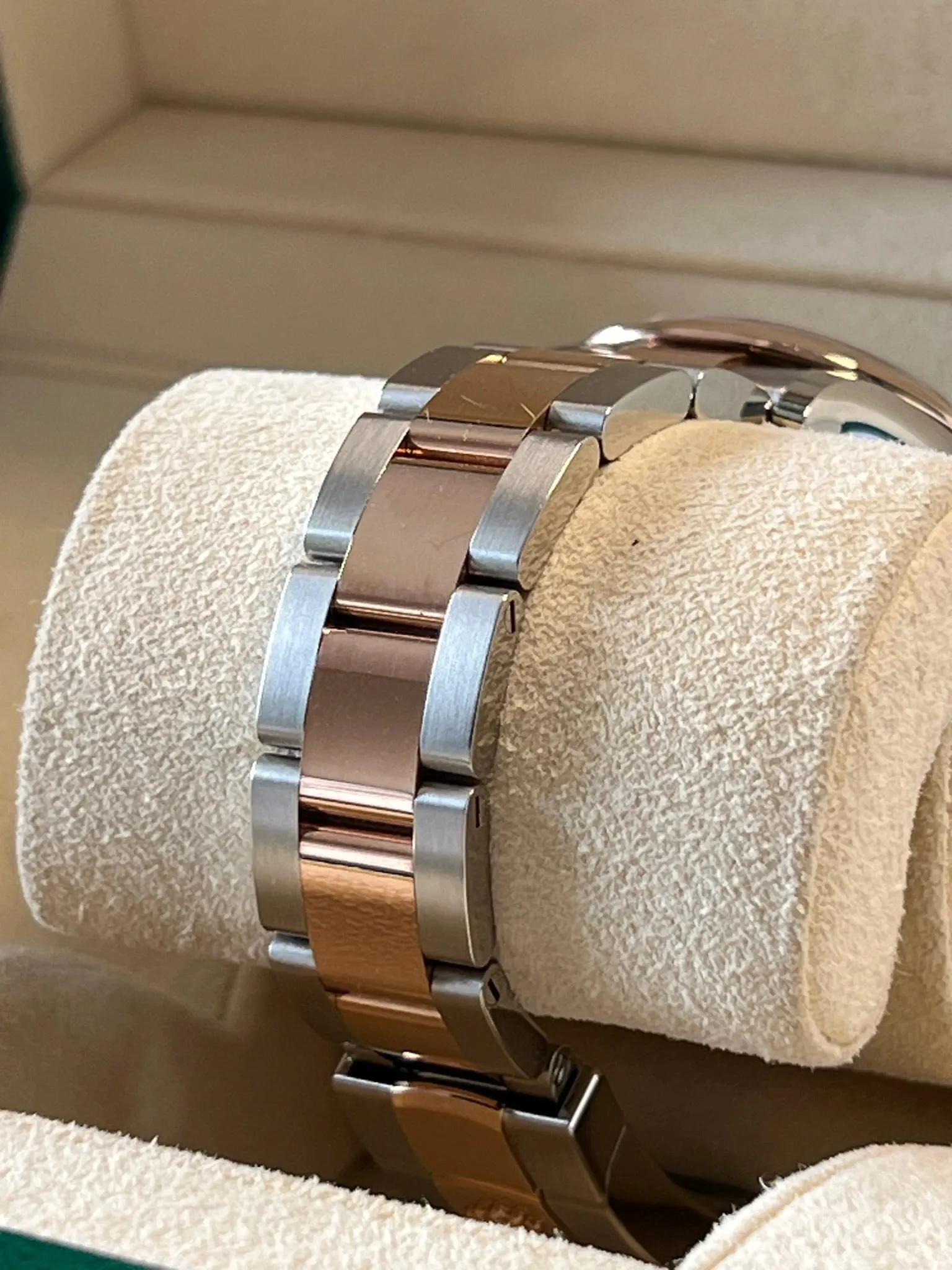 Rolex - Pre-owned Two Tone Rose Gold Datejust 31mm Mother of Pearl (MOP) Diamond Dial Oyster Bracelet 278241