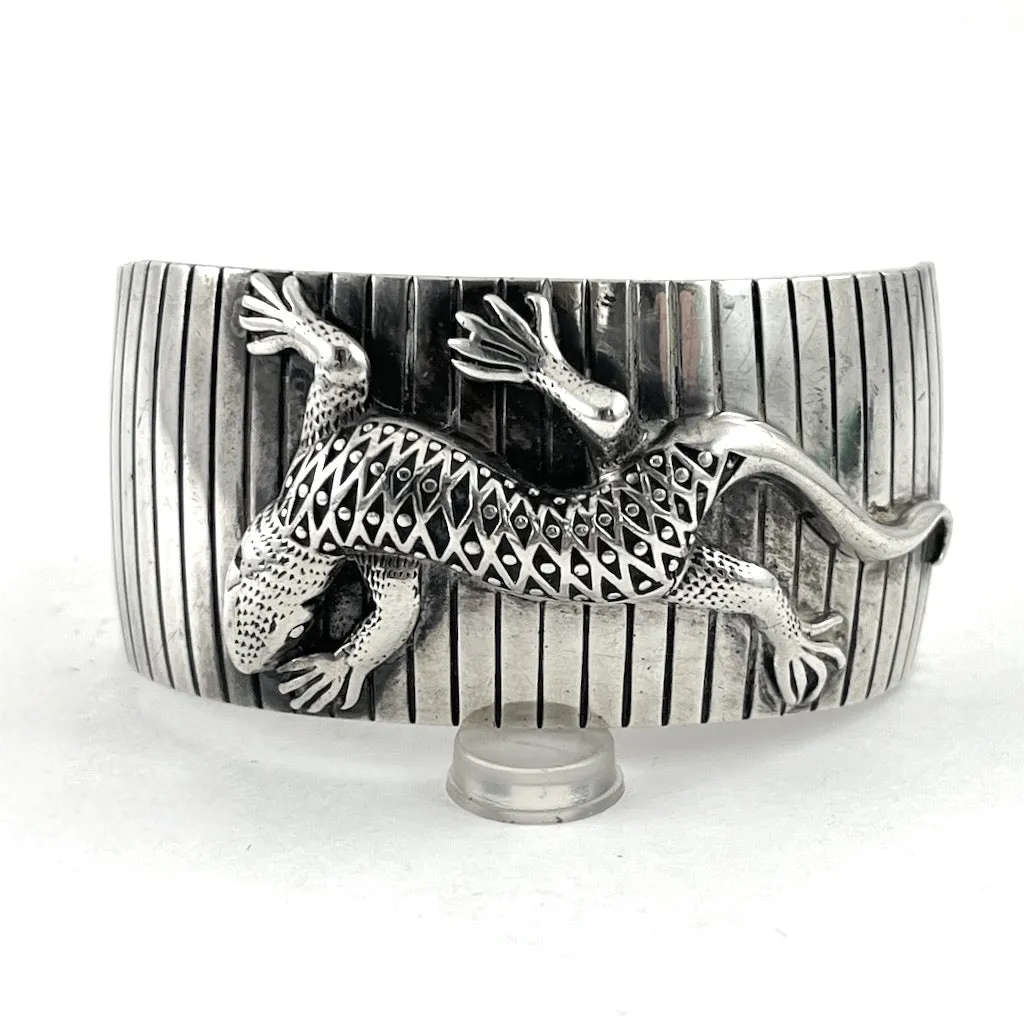 Southwestern Lizard<br>By Ray Bennett