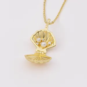 Sundaze Shell Locket Gold Necklace