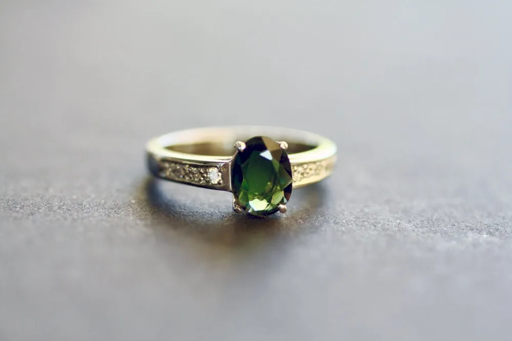 Tourmaline Diamond ring in White gold K18