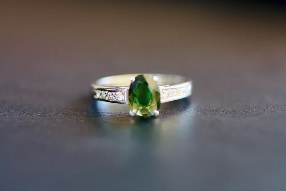 Tourmaline Diamond ring in White gold K18