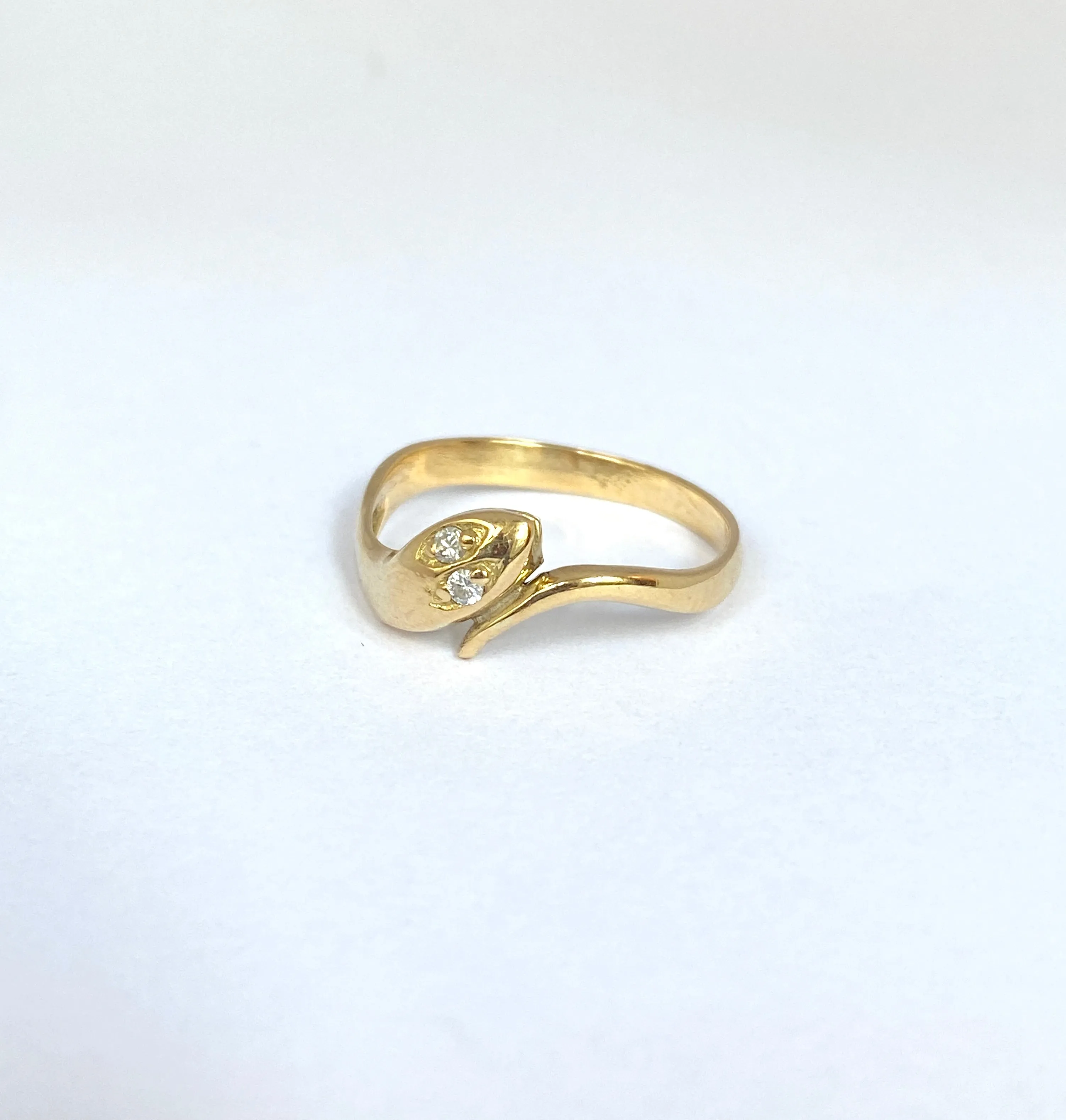 Vintage, 18ct Gold Snake Ring with diamond eyes