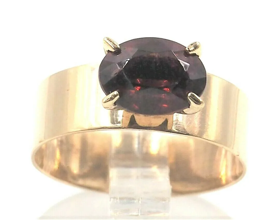 Vintage 9ct Yellow Gold Garnet Ring