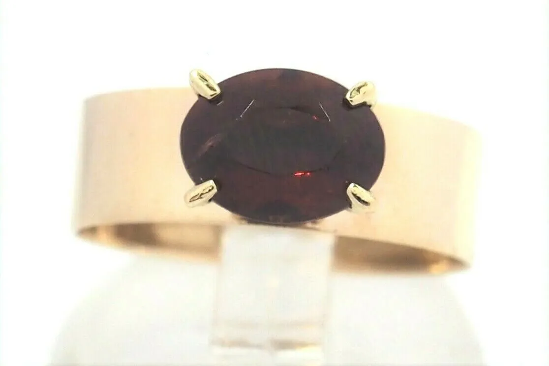 Vintage 9ct Yellow Gold Garnet Ring