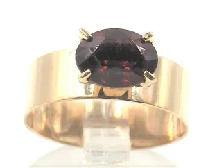 Vintage 9ct Yellow Gold Garnet Ring