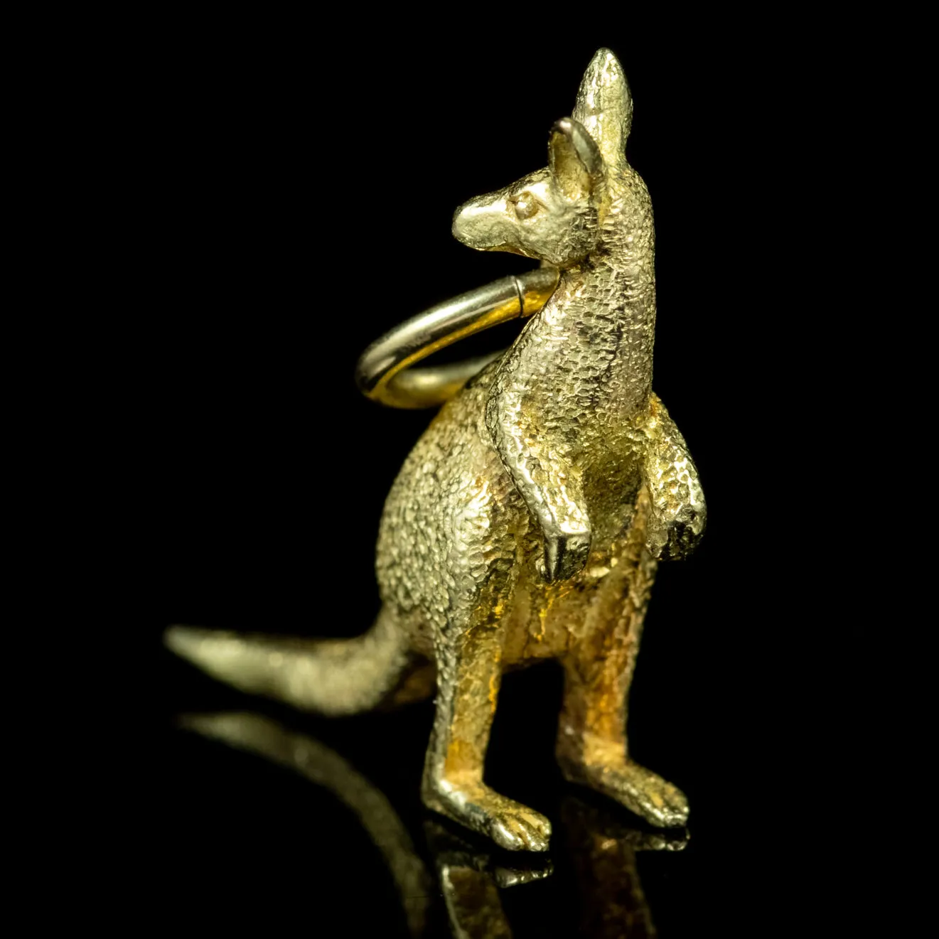 Vintage Kangaroo Charm Pendant 18Ct Gold Circa 1970