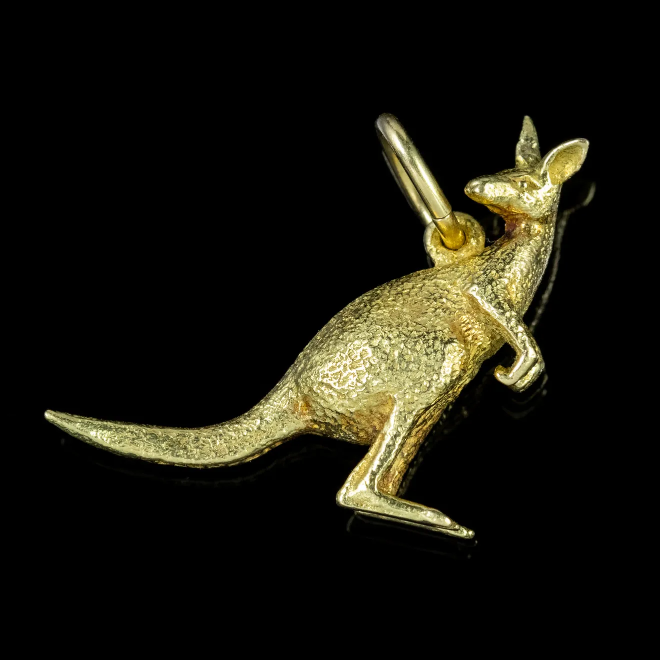 Vintage Kangaroo Charm Pendant 18Ct Gold Circa 1970