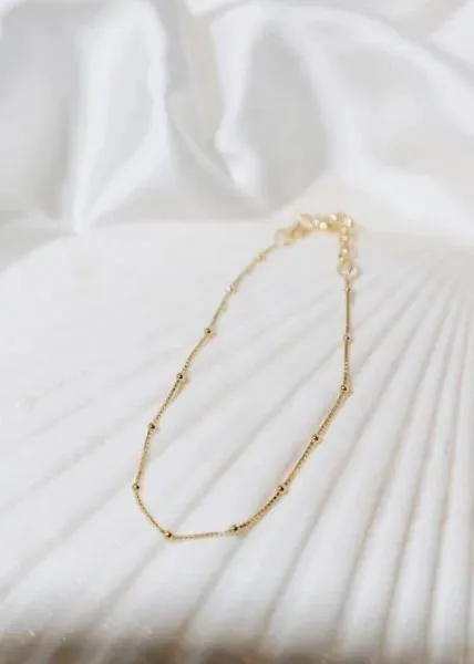 Waterproof Modern Dotted Bracelet In Gold