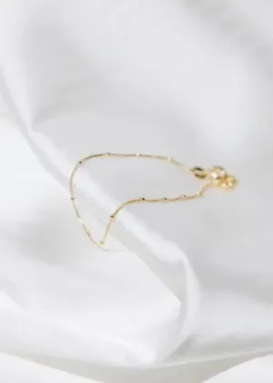 Waterproof Modern Dotted Bracelet In Gold